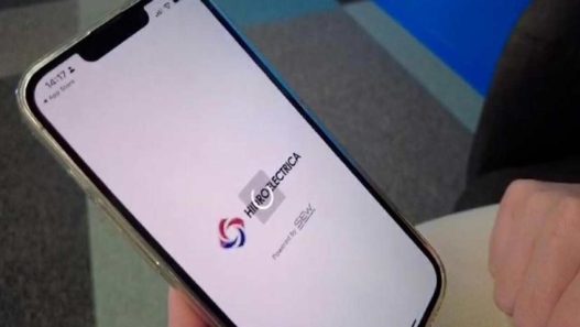 interfata aplicatie ihidro pe telefon mobil afisand grafic consum si buton plata factura 2026