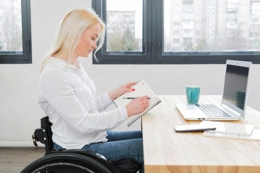 Dosar acte comisie handicap 2026 pe birou DGASPC