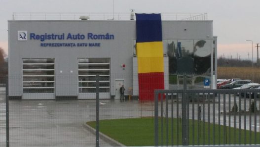 Formular programare online RAR pe laptop cu talon auto alături