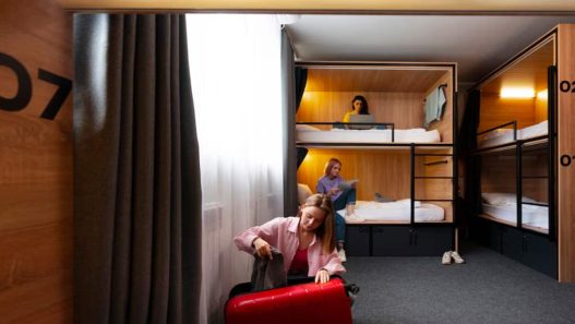 Cum declari chiria în 2025 dacă închiriezi în regim hotelier