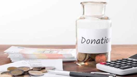 Cum faci o donație notarială între părinți și copii