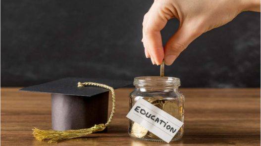 Cum obții bursa socială pentru elevi și studenți