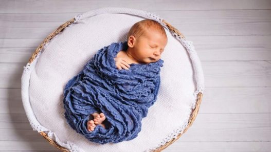 Cum declari un copil născut în străinătate la Consulatul României