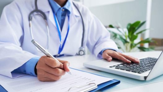 Cum îți schimbi medicul de familie