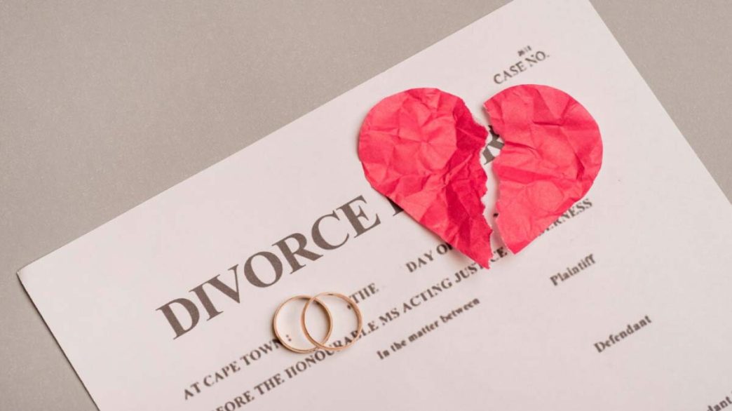 Schimbare nume dupa divort